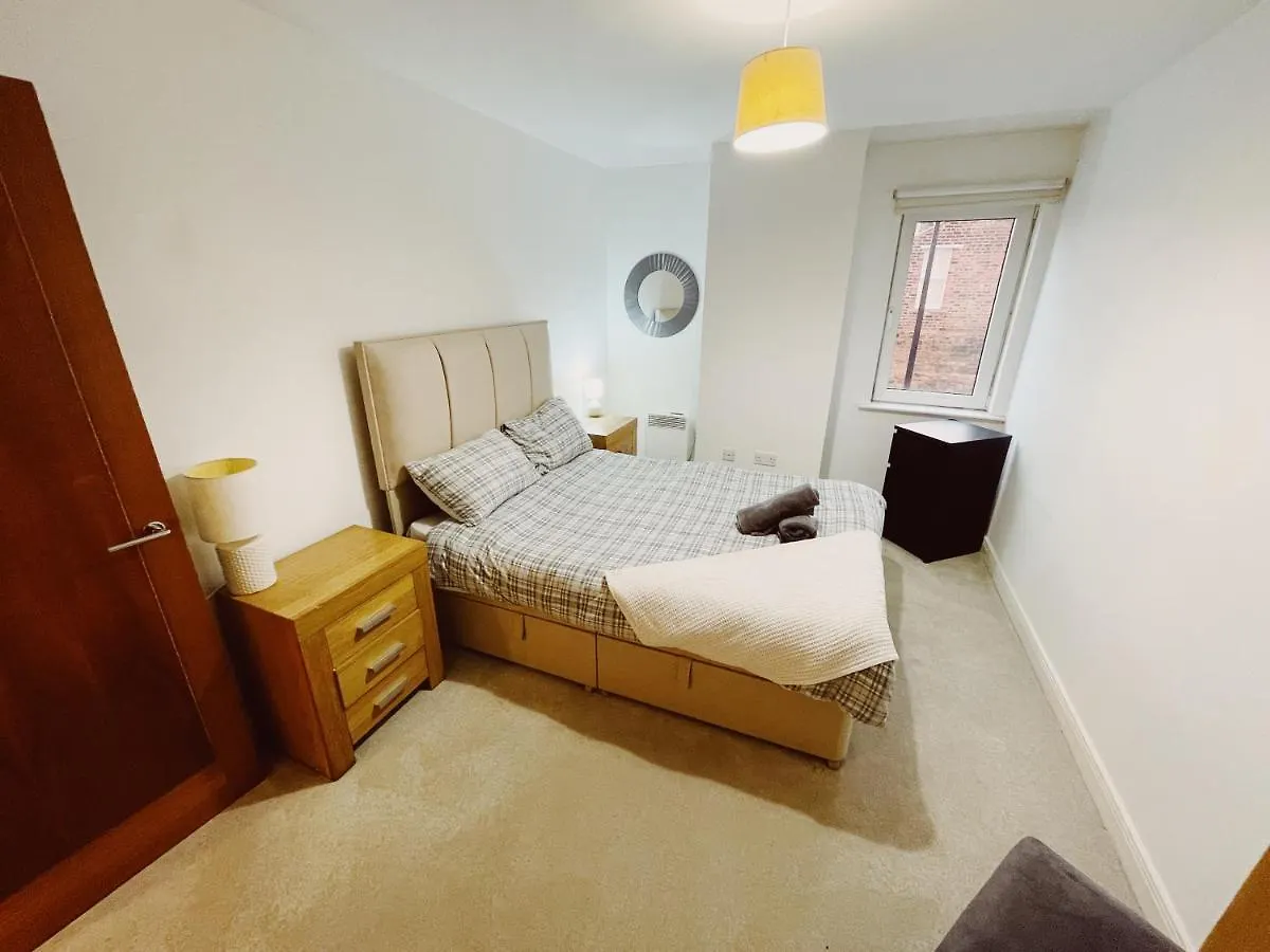 Modern City Centre Apartment Private Parking Space - Sleeps 4 Newcastle upon Tyne